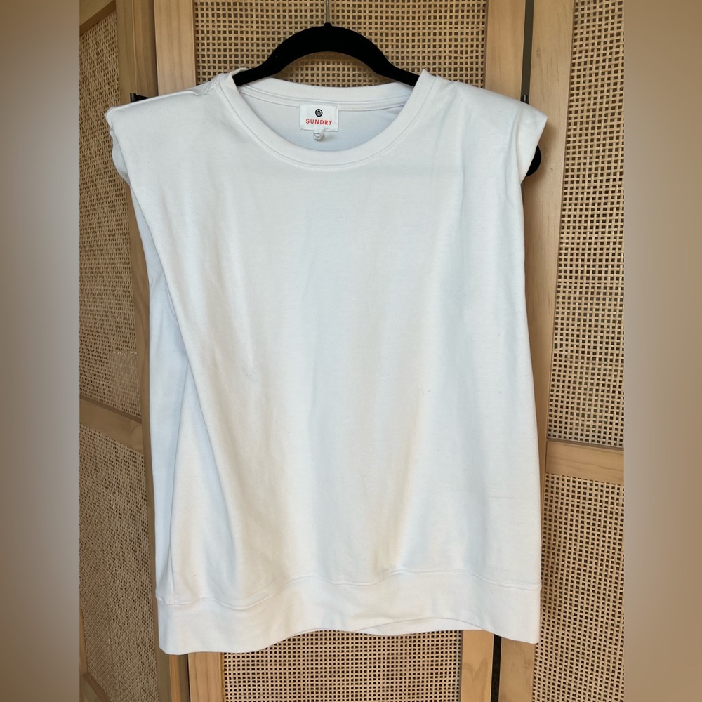 Sundry NWOT White Shoulder Pad Muscle Sweatshirt - Medium